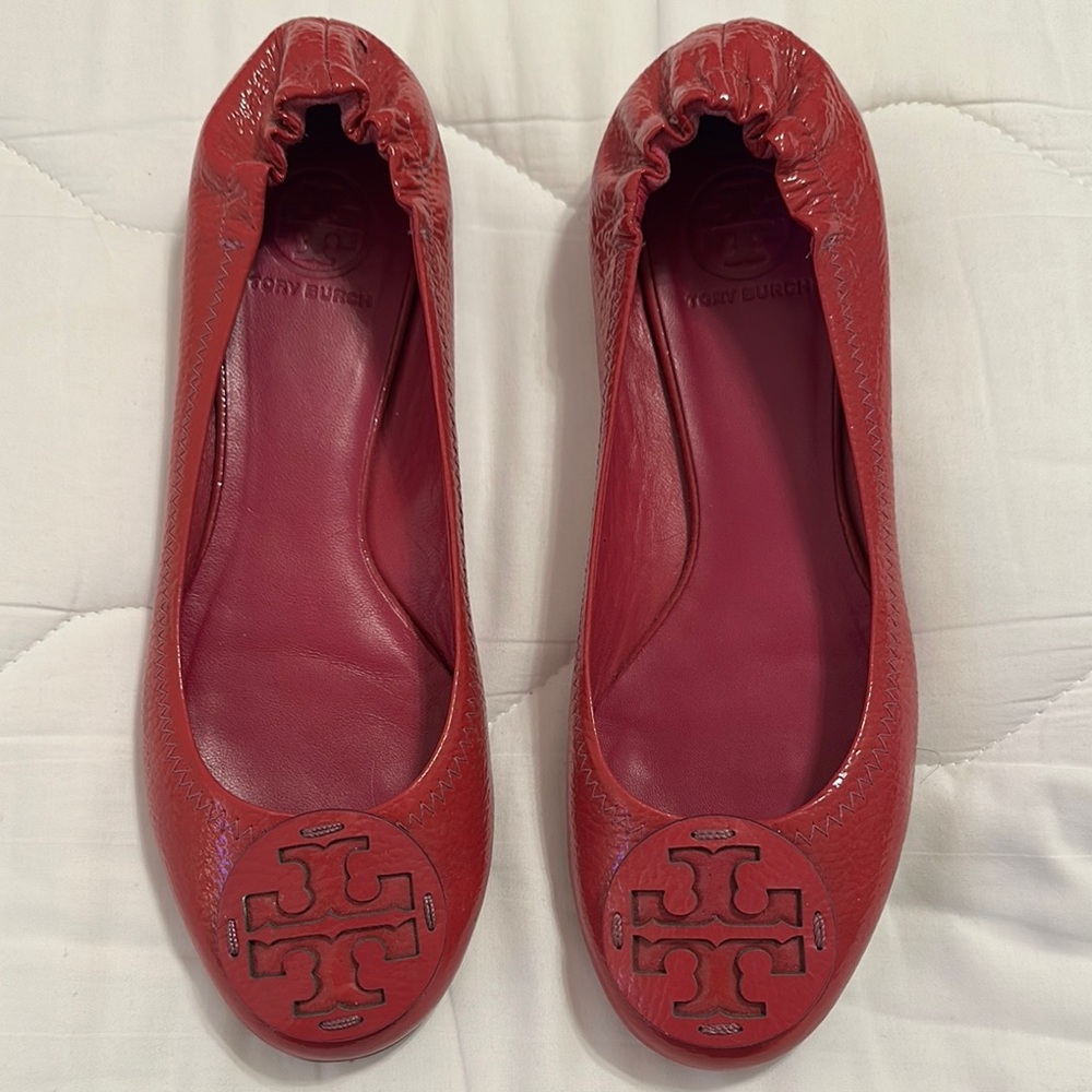 Tory Burch Women's Fuchsia Ballet Flats